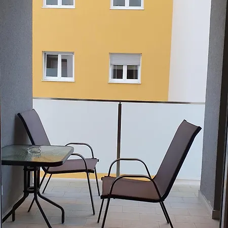 Odmor U Podgorici. Ποντγορίτσα